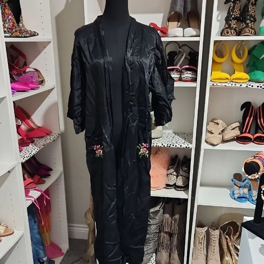 Elegant Black and Pink Satin Robe with Wrap Closure